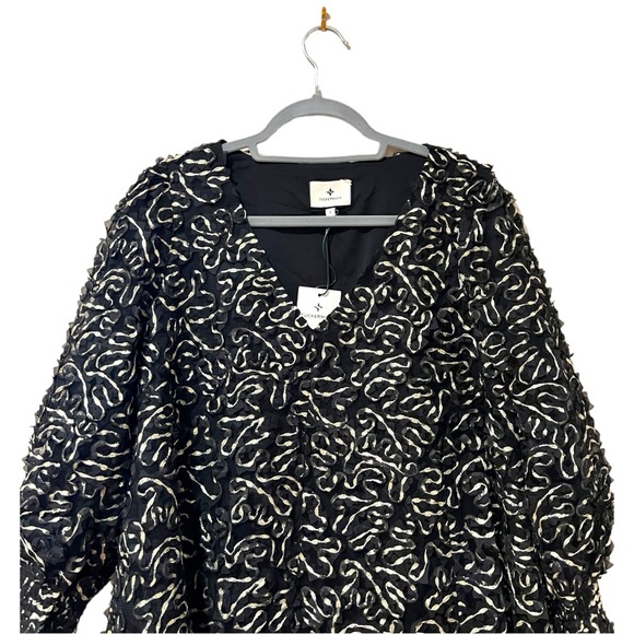 Tuckernuck Nightly Organza Easton Blouse (S) - Picture 9 of 14